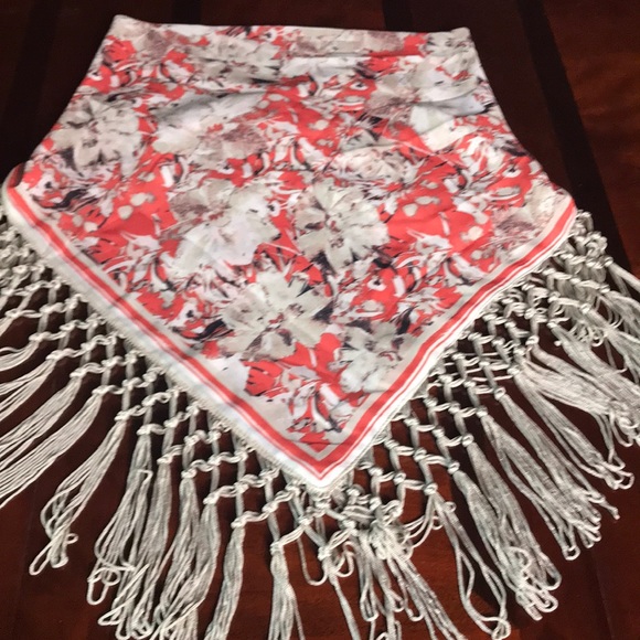 2pcs Fringed Cowl Scarf and Nine West Leather Belt - Picture 5 of 8